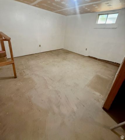 916 S 6800 E, Huntsville, UT 84317