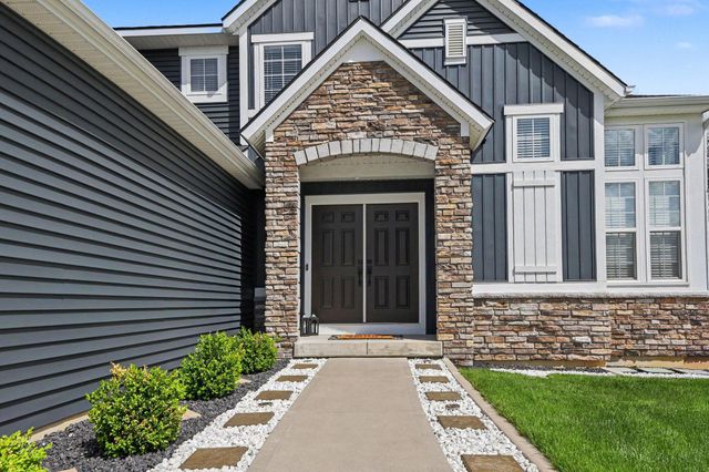 849 Waters Bluff Drive Se, Gaines Twp, MI 49315