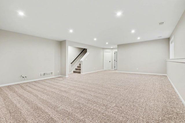 849 Waters Bluff Drive Se, Gaines Twp, MI 49315