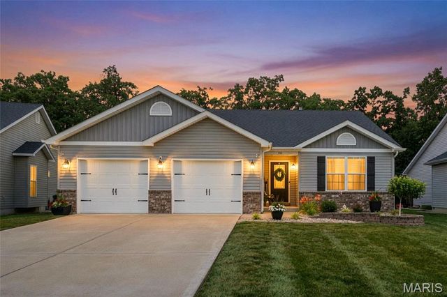 511 Indian Lake Drive, Wright City, MO 63390
