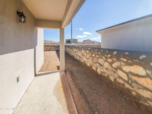 12004 MESQUITE THORN Drive, El Paso, TX 79934