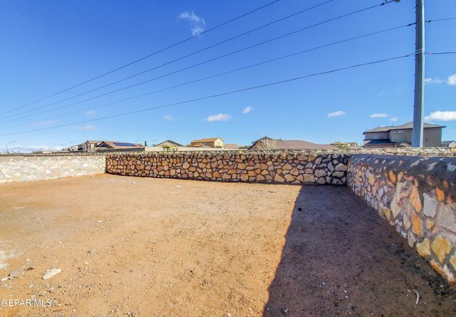 12004 MESQUITE THORN Drive, El Paso, TX 79934