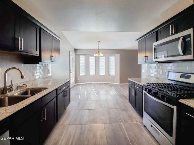 12004 MESQUITE THORN Drive, El Paso, TX 79934
