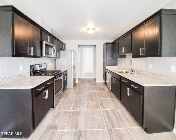 12004 MESQUITE THORN Drive, El Paso, TX 79934