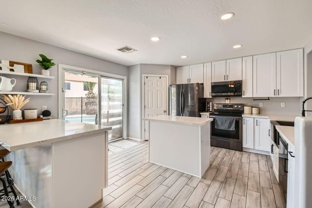 3555 E MORENCI Road, San Tan Valley, AZ 85143