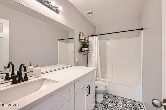 3555 E MORENCI Road, San Tan Valley, AZ 85143