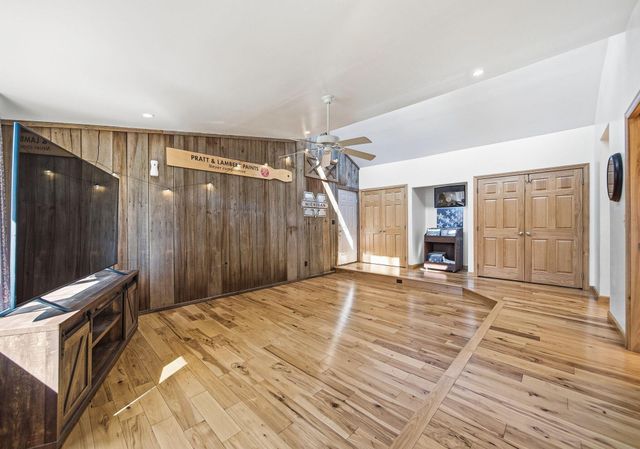 2412 Audrey Drive E, Newark, OH 43055