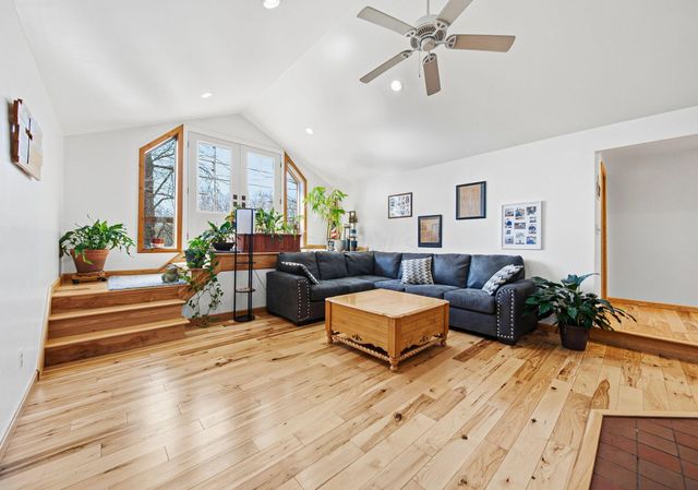 2412 Audrey Drive E, Newark, OH 43055