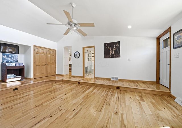2412 Audrey Drive E, Newark, OH 43055
