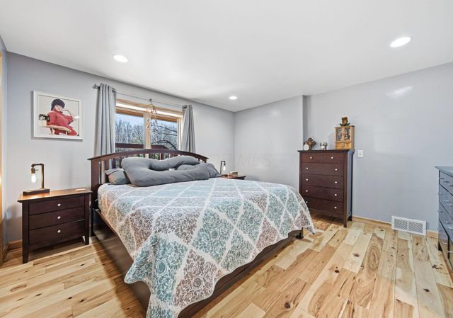 2412 Audrey Drive E, Newark, OH 43055