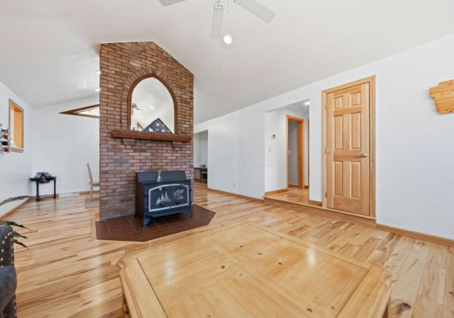 2412 Audrey Drive E, Newark, OH 43055