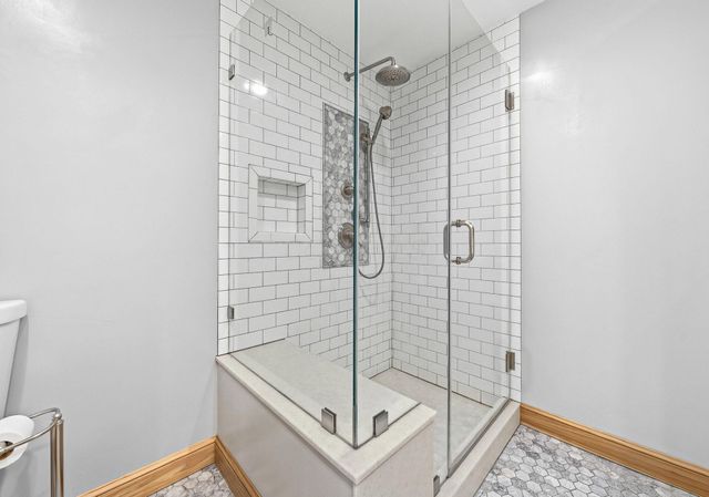 2412 Audrey Drive E, Newark, OH 43055