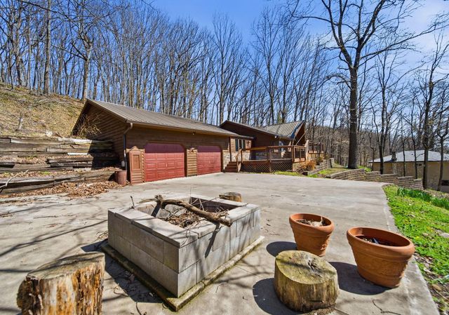 2412 Audrey Drive E, Newark, OH 43055