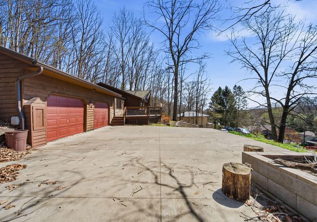 2412 Audrey Drive E, Newark, OH 43055