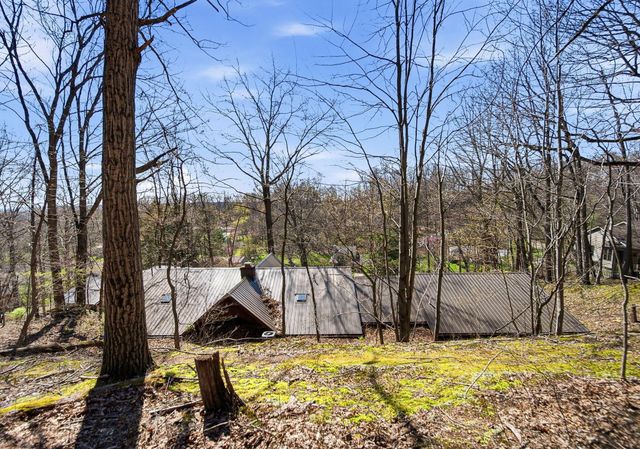 2412 Audrey Drive E, Newark, OH 43055