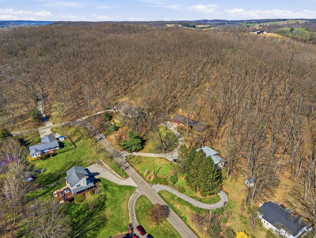2412 Audrey Drive E, Newark, OH 43055