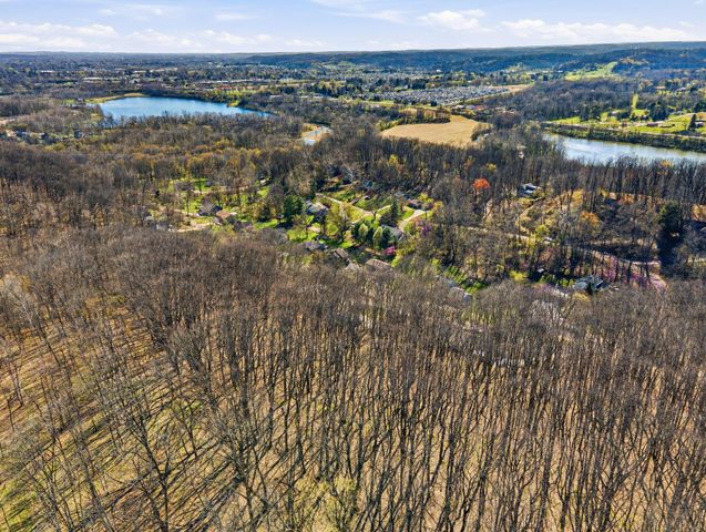 2412 Audrey Drive E, Newark, OH 43055