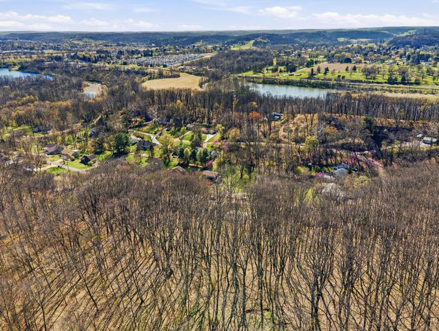 2412 Audrey Drive E, Newark, OH 43055