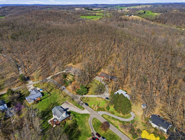 2412 Audrey Drive E, Newark, OH 43055