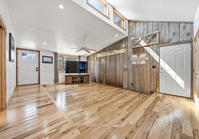 2412 Audrey Drive E, Newark, OH 43055
