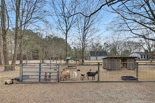 5725 McDonald Road, Parkton, NC 28371