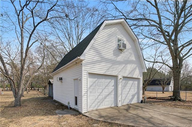 5725 McDonald Road, Parkton, NC 28371