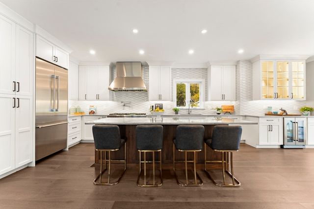 15 King Ave, Medford, MA 02155