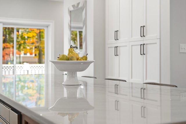 15 King Ave, Medford, MA 02155