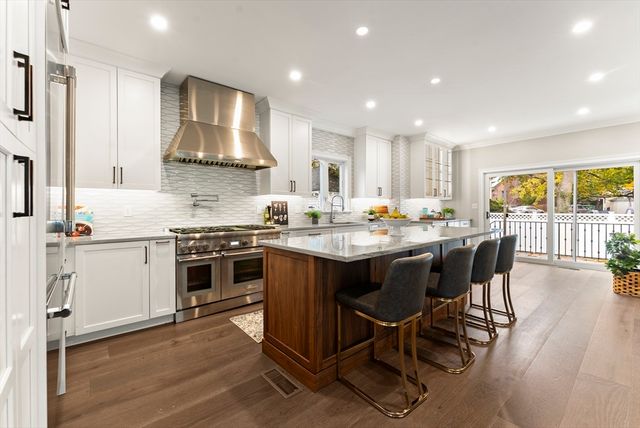 15 King Ave, Medford, MA 02155