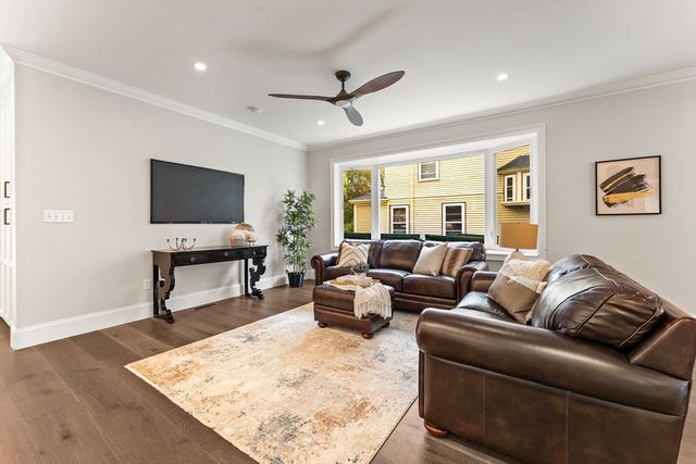 15 King Ave, Medford, MA 02155