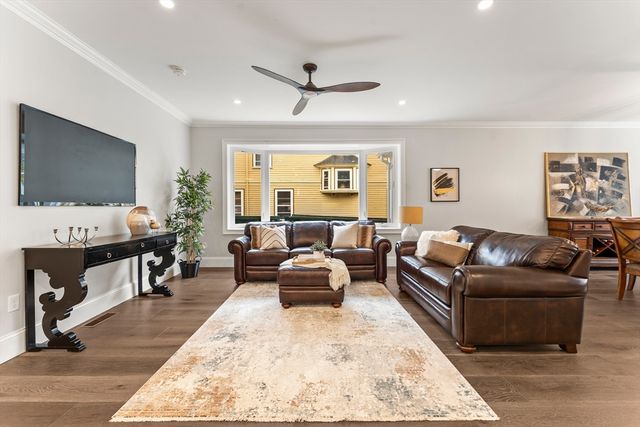 15 King Ave, Medford, MA 02155