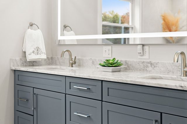 15 King Ave, Medford, MA 02155