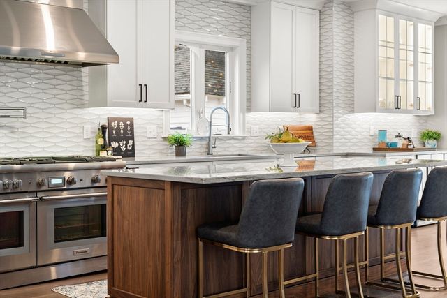 15 King Ave, Medford, MA 02155