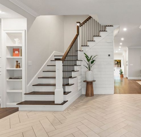 15 King Ave, Medford, MA 02155