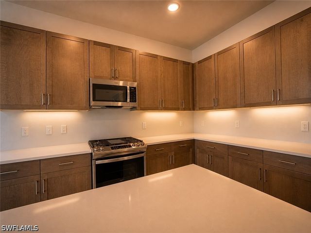 20921 Thistle Leaf LN, Estero, FL 33928