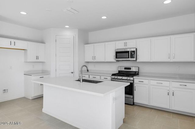 25161 N 165TH Avenue, Surprise, AZ 85387