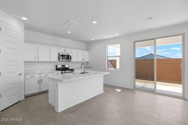 25161 N 165TH Avenue, Surprise, AZ 85387