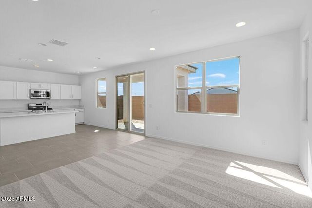 25161 N 165TH Avenue, Surprise, AZ 85387