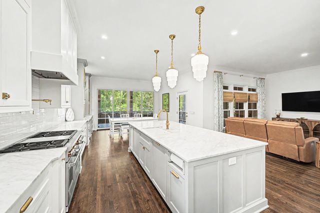 521 Grand Oaks Dr, Brentwood, TN 37027
