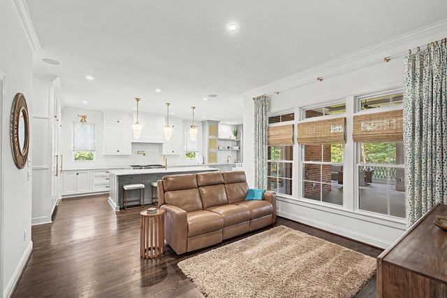 521 Grand Oaks Dr, Brentwood, TN 37027