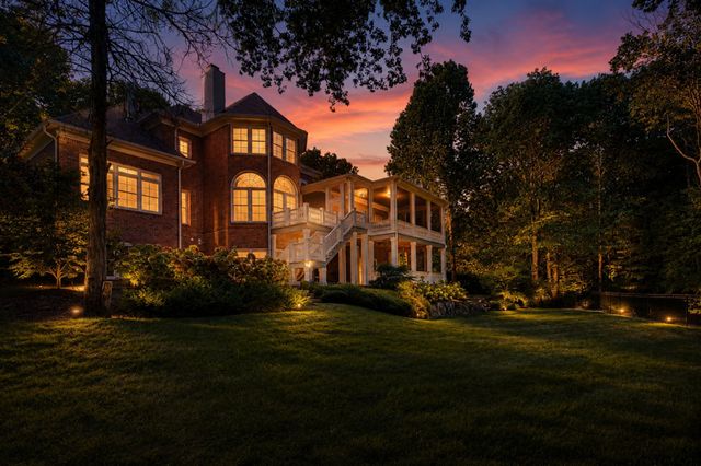 521 Grand Oaks Dr, Brentwood, TN 37027