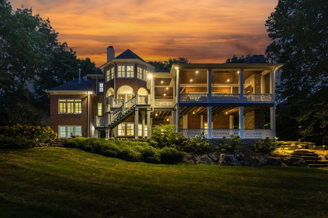 521 Grand Oaks Dr, Brentwood, TN 37027