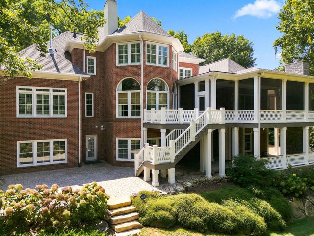 521 Grand Oaks Dr, Brentwood, TN 37027