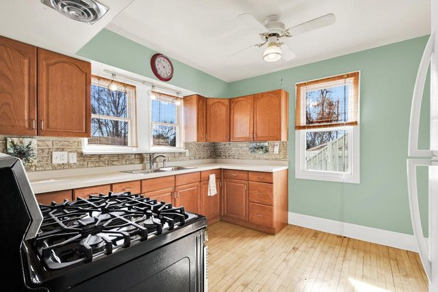 3679 E Birchwood AVENUE, Cudahy, WI 53110