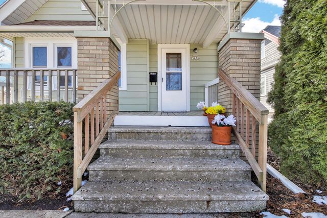 3679 E Birchwood AVENUE, Cudahy, WI 53110