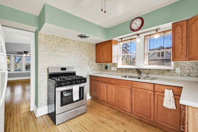 3679 E Birchwood AVENUE, Cudahy, WI 53110