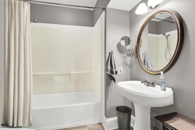 3679 E Birchwood AVENUE, Cudahy, WI 53110