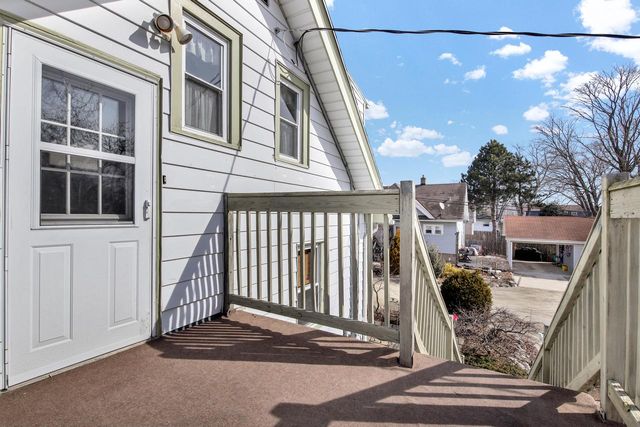 3679 E Birchwood AVENUE, Cudahy, WI 53110