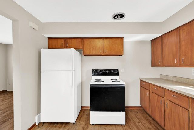 3679 E Birchwood AVENUE, Cudahy, WI 53110