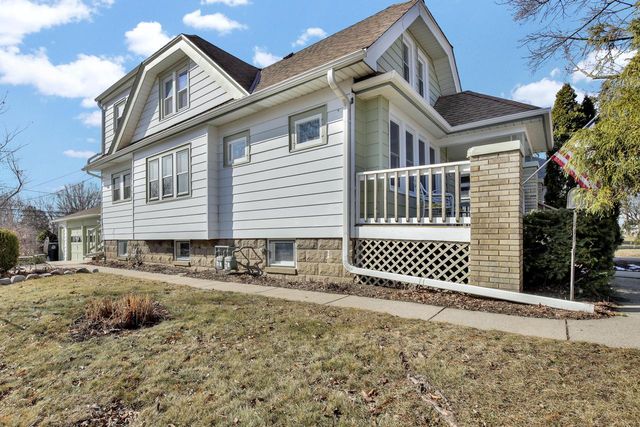 3679 E Birchwood AVENUE, Cudahy, WI 53110